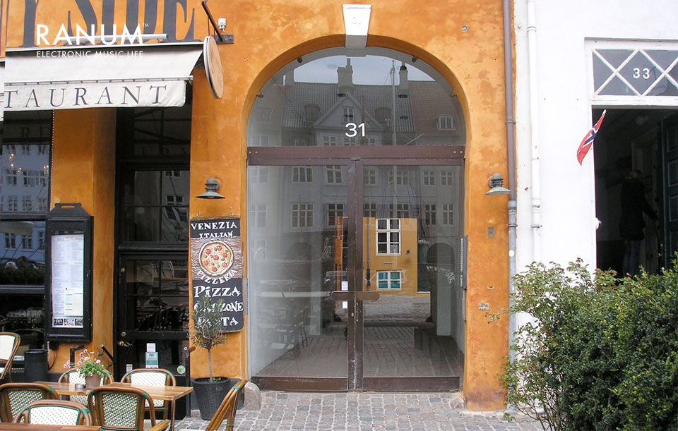df-studios-nyhavn31-entry