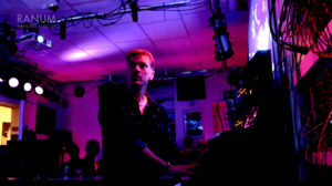 flx-live-shot3-1920x1080