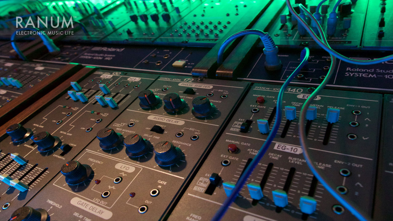 rs-studio-gear-modular-system-100m-green-close-1280x720