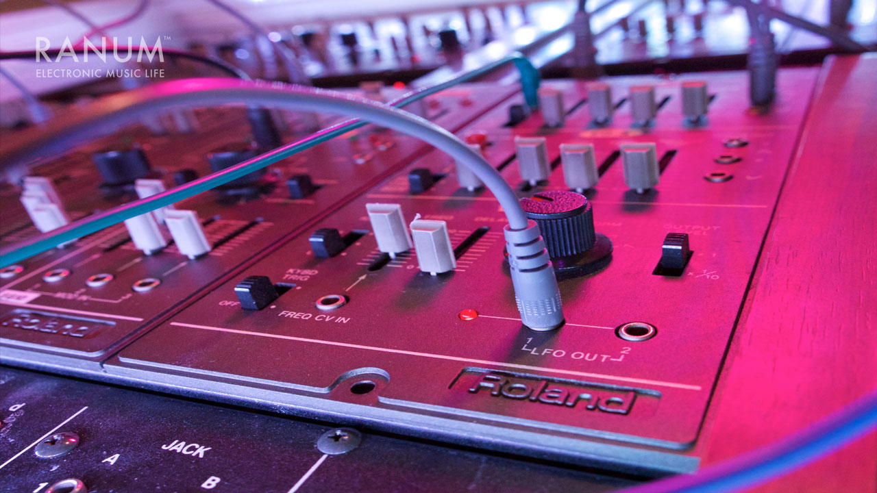 rs-studio-gear-modular-system-100m-purple-close-1280x720