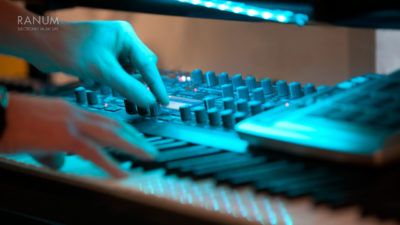 studio-gear-access-virus-ti-hands-1280x720
